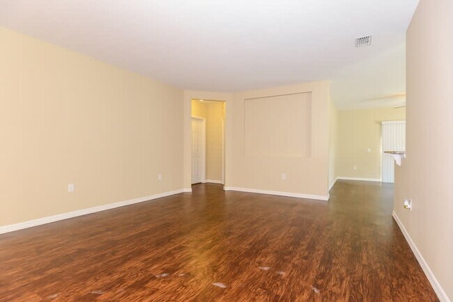 Building Photo - 4439 Wall Ln
