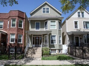 Building Photo - 2440 W Cuyler Ave