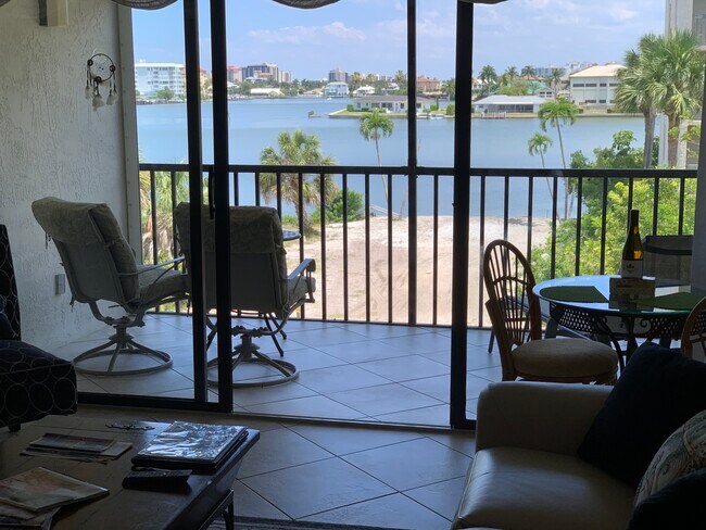 Foto del edificio - 260 Southbay Dr