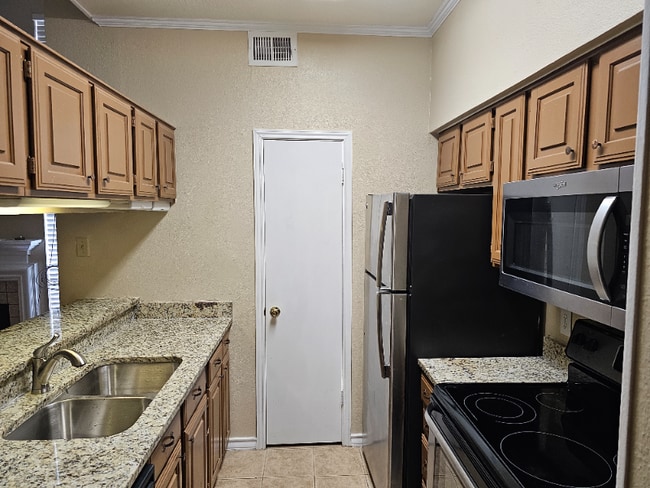 Photo - 6220 Bentwood Trail Townhome