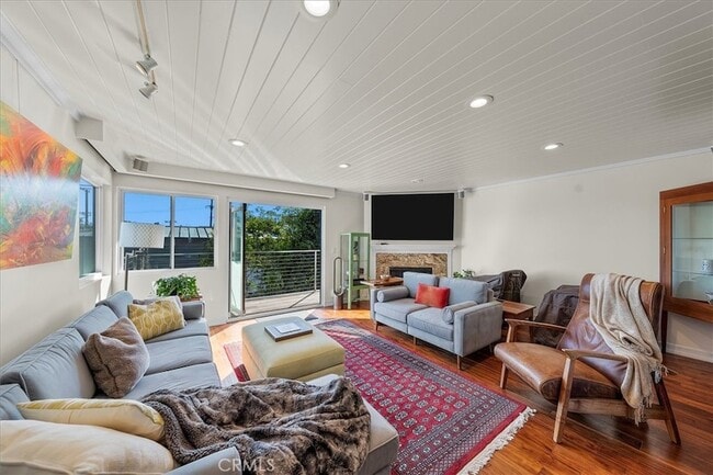 Photo - 760 Manhattan Beach Blvd Townhome