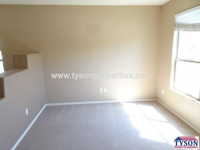 Building Photo - 10243 Longmont Pl NW