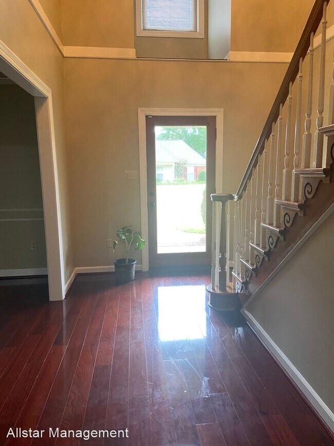 Building Photo - 5 br, 3 bath House - 990 Eagle Ridge Cove