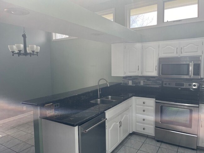 Foto del edificio - 5105 S 162nd St