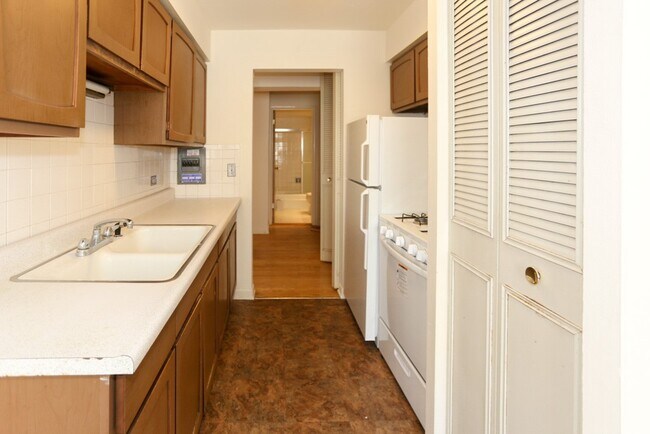 Foto del edificio - 502 W Briar Pl