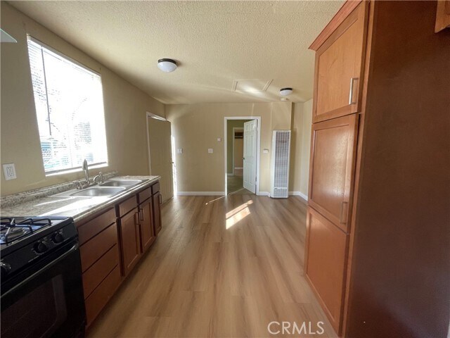 Primary Photo - 307 W Latham Ave