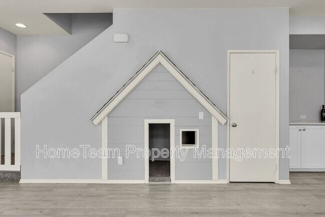Building Photo - 1704 Cal Orchid Pl