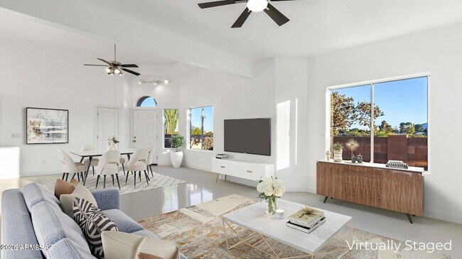 Foto del edificio - 574 Duchess Dr