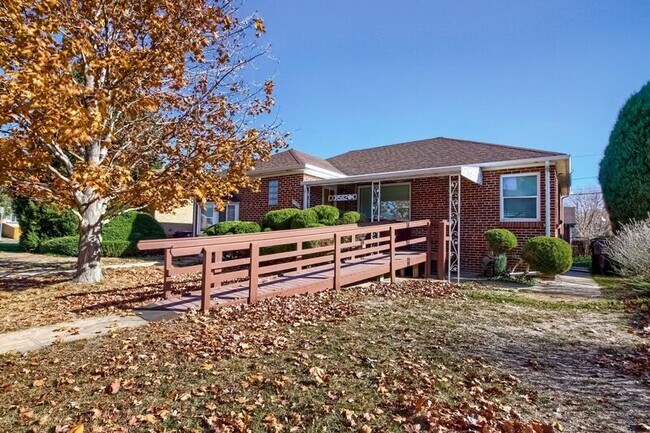 Building Photo - 1582 Winona Ct