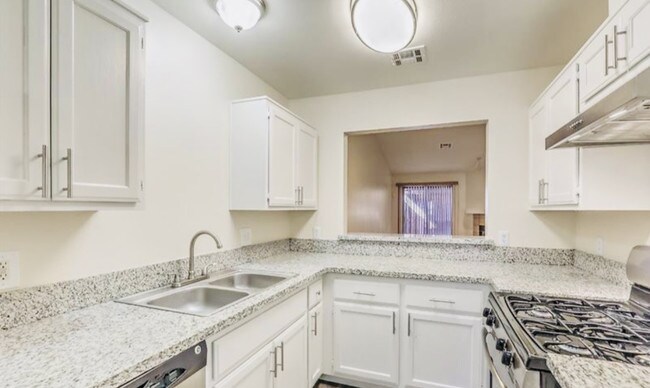 Foto del edificio - 317 Yardarm Way