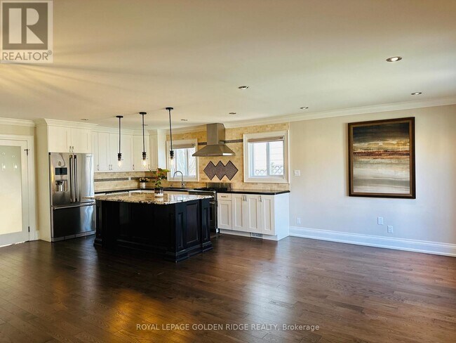 Building Photo - 506 Maple Ave