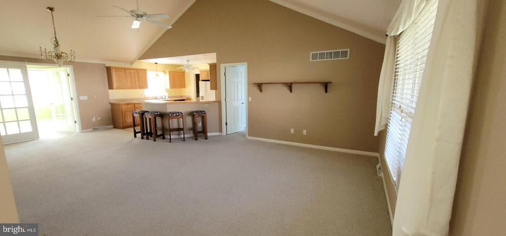 Foto principal - 16891 Essex Rd