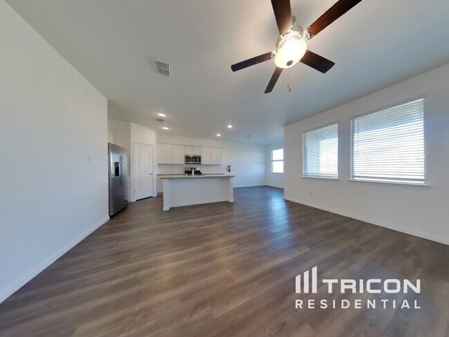 Foto del edificio - 932 Skytop Dr
