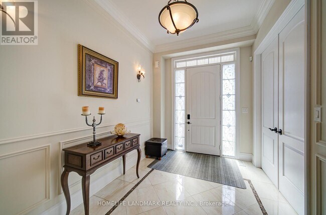 Building Photo - 6 Stollery Pond Cres