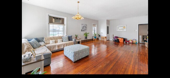 Foto del edificio - 557 Park St