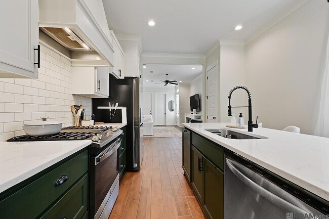 Foto del edificio - 422 St Thomas Ln