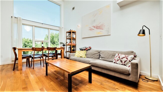 Foto del edificio - 130 Scholes St