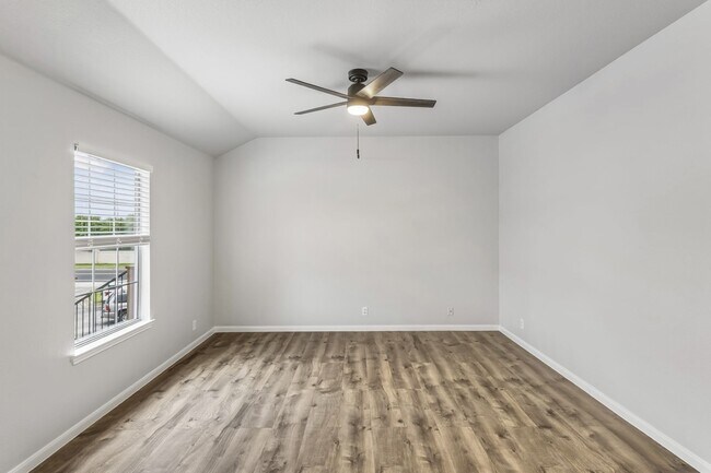 Building Photo - 3201 El Salido Pkwy