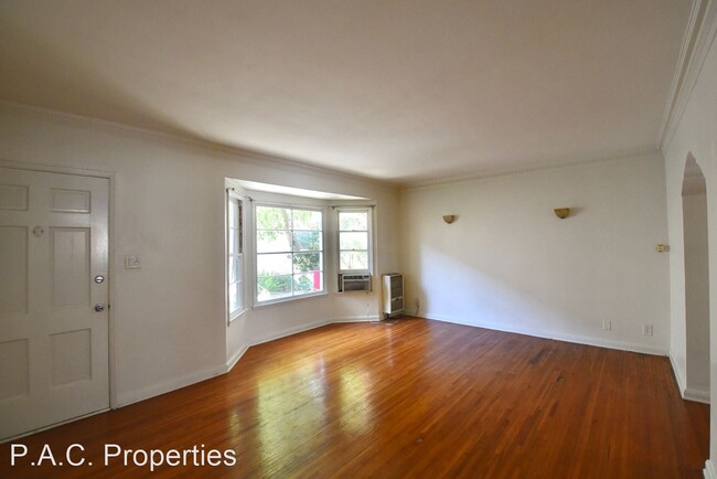 Building Photo - 1 br, 1 bath Apartment - 4224 Los Feliz Bo...