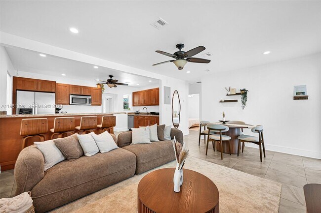 Foto del edificio - 1328 N Andrews Ave