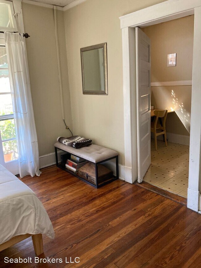 Foto del edificio - 1 br, 1 bath House - 210 E. State St. #31