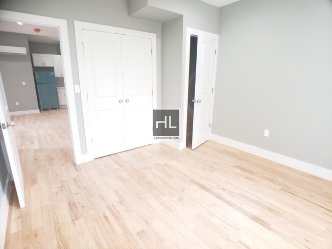 Foto del edificio - SCHENCK AVENUE