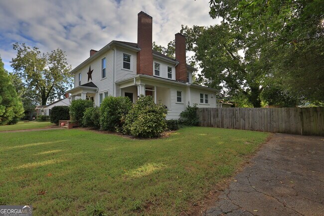 Building Photo - 219 N Midland Ave