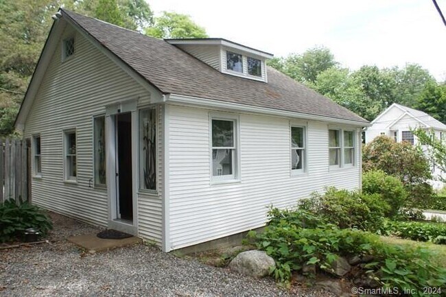 Building Photo - 36 Spring Glen Rd