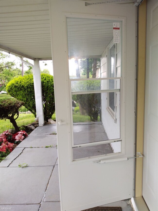 Foto del edificio - 3 br, 1 bath House - 491 Highland Ave