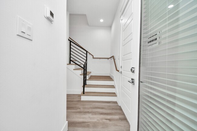 Foto del edificio - 5402 Margarita St