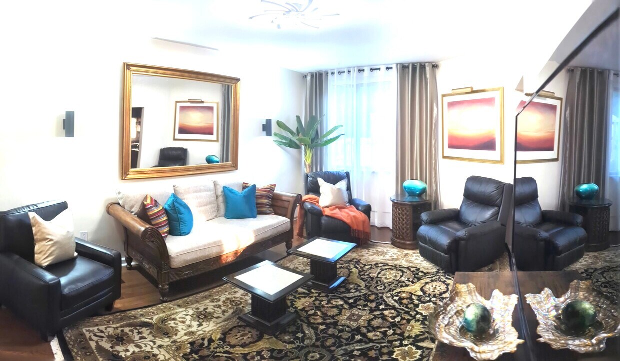 Foto principal - 956 Greenfield Ave