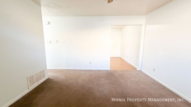 Foto del edificio - 4630 52nd St