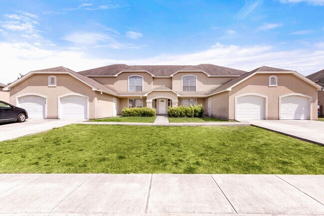 Building Photo - 3119 Douglas Fir Dr