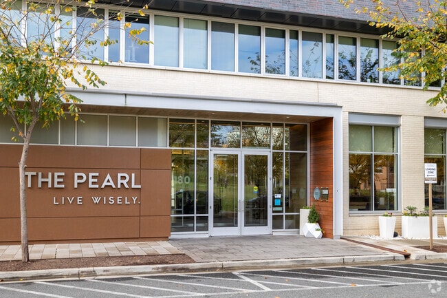 Entrance - The Pearl Apartments