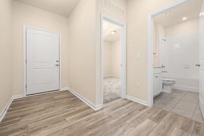 Foto del edificio - Available July 10! Spacious 4BR/2BA Ranch in North East Raleigh – Internet & Cable Included | Ope...