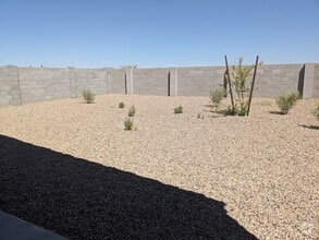 Building Photo - 36488 W Barcelona Ln