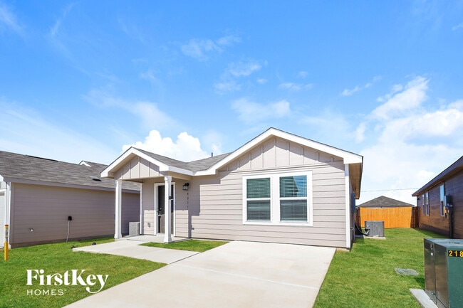 Foto del edificio - 8011 Nube Medina