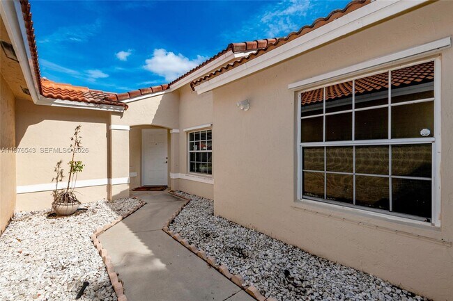 Foto del edificio - 17925 SW 10th Ct
