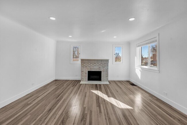 Building Photo - 4454 S Acoma St