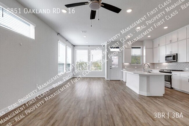 Foto del edificio - 8851 Oakland Rd
