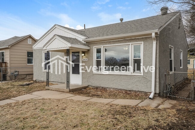 Building Photo - 2410 6th Ave