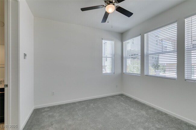 Building Photo - 3336 Birdseye Maple Ave