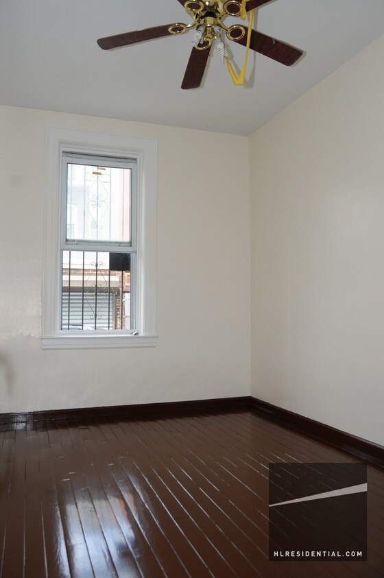 Building Photo - 277 Schaefer St