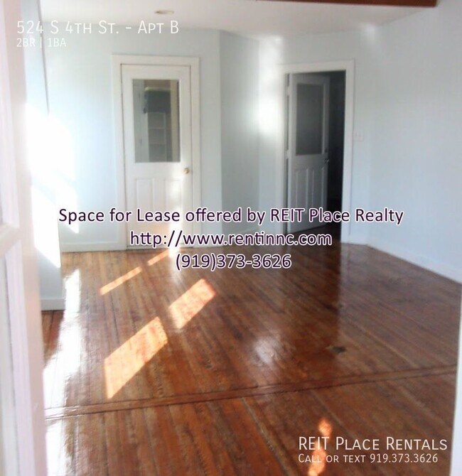 Building Photo - Location! Location! 2 Bedroom available fo...
