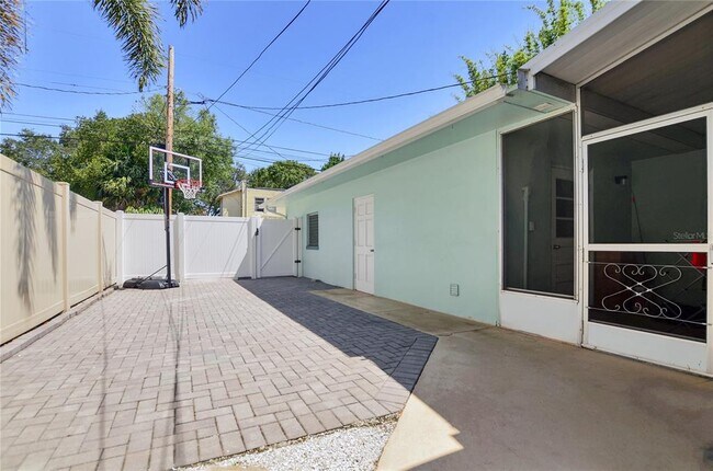 Foto del edificio - 811 26th Ave N