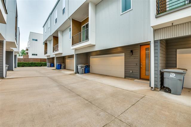 Building Photo - 3812 San Jacinto St
