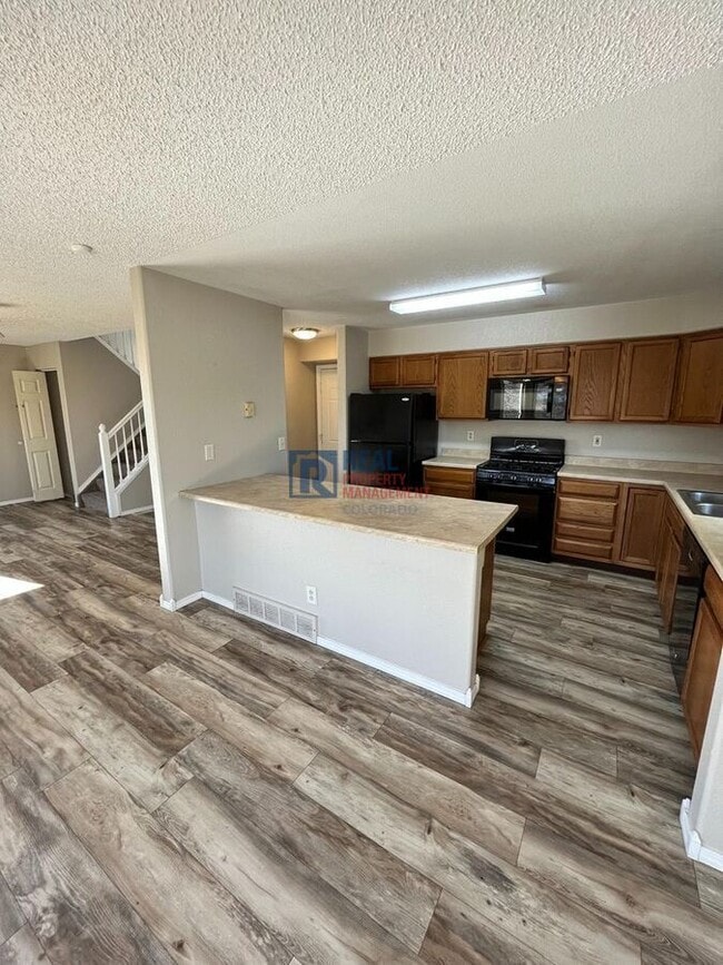 Building Photo - 6255 Blazing Star Dr