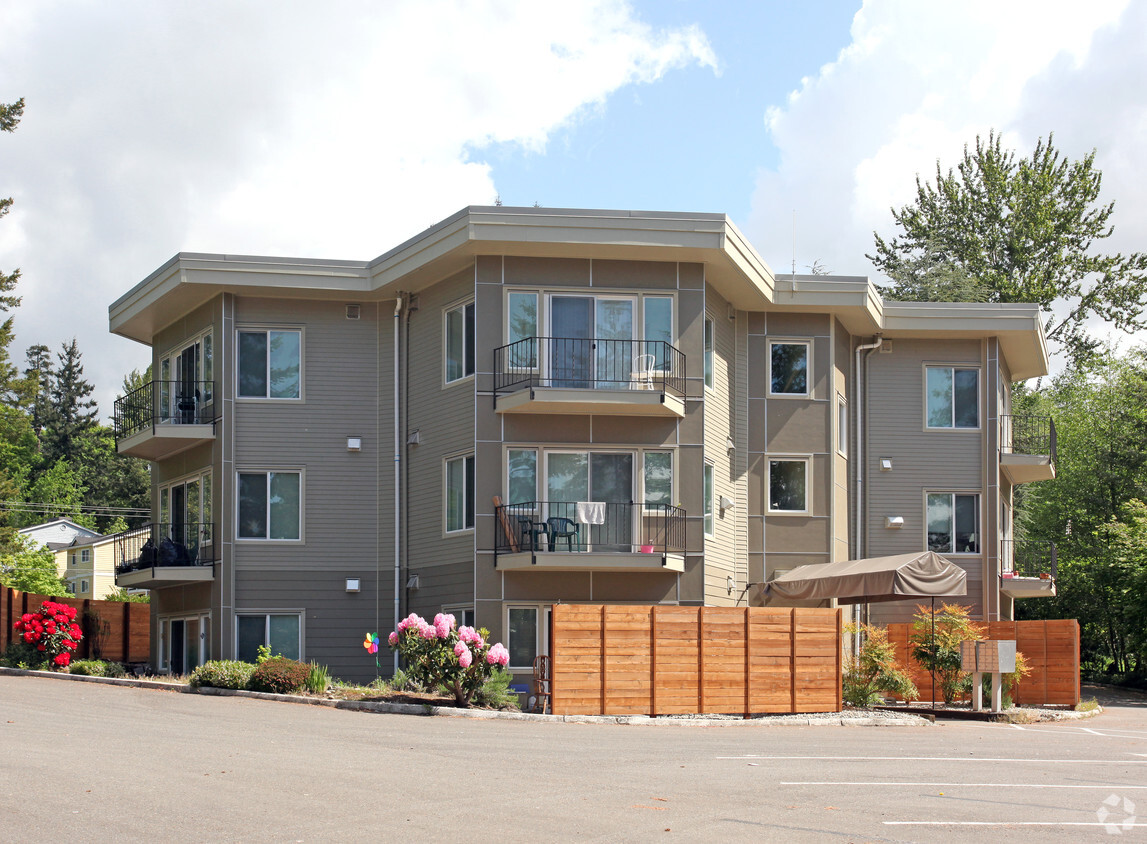 Building Photo - Holly Creek Apartments