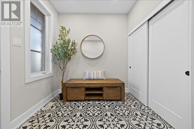 Photo du bâtiment - 332 Haliburton Hts