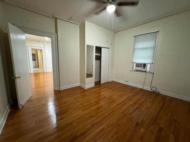 Building Photo - 65 Giles Ave